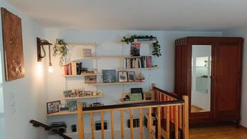 1 bedroom, desk, iron/ironing board, free WiFi