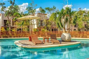 Outdoor pool - Penthouse Group Paradise: Pool, BBQ, Gym, Cenotes (Tulum)
