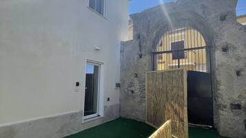 Enceinte de lâhĂ©bergement