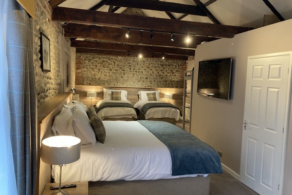 Standard Quadruple Room | Free WiFi