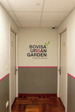 Soundproofing, free WiFi, bed sheets - Bovisa Urban Garden (Milan)