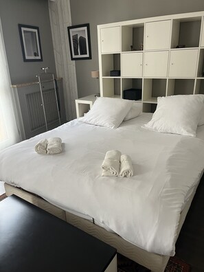 2 chambres, bureau, Wi-Fi, draps fournis