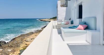 Paros seafront studios Casa Phorkys with view of the sea + the Old Venetian Port