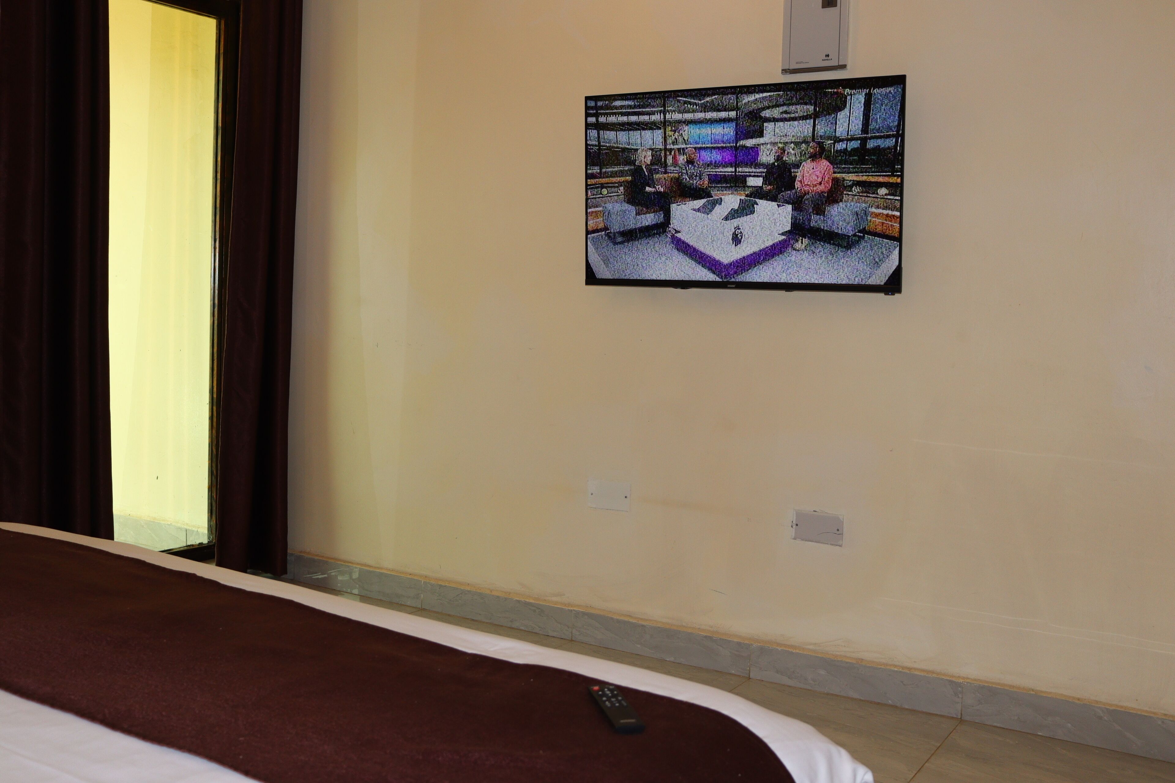 Standard Double Room | Television