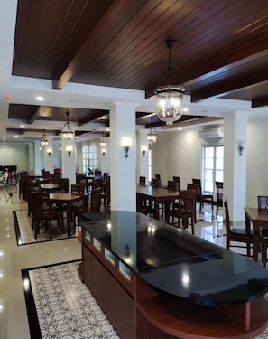 Restaurant - LE SEMAR HOTEL KARAWACI (Tangerang)