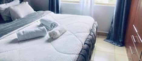 Apartment, 4 Bedrooms | Individually decorated, individually furnished, desk, free WiFi