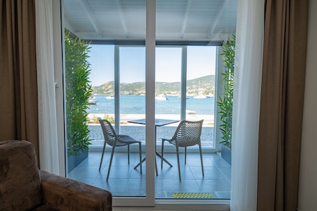 Superior Suite | Living area. BD SUITES