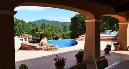 Villa de Standing Proche de Sainte-maxime