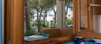 [Dimora Del Mare] Appartement avec vue sur la mer et jardin