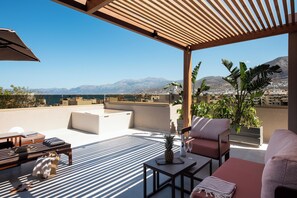 Penthouse Room with Sea View & Outdoor Jacuzzi | Tina de hidromasaje privada