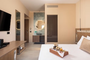 Comfort Room with City View