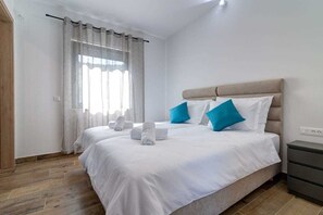 6 slaapkamers, een strijkplank/strijkijzer, gratis wifi, beddengoed