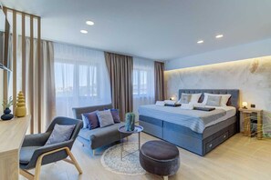 4 slaapkamers, een strijkplank/strijkijzer, gratis wifi, beddengoed