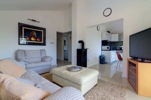 TV - Villa Pura Vida by aneo travel (Grizane)