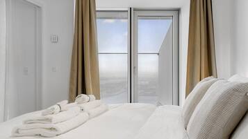 1 bedroom, desk, iron/ironing board, WiFi