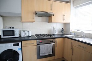 Micro-ondas, fogão, cooktop, torradeira