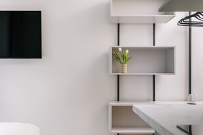 Studio Basic | Wi-Fi gratis dan seprai linen