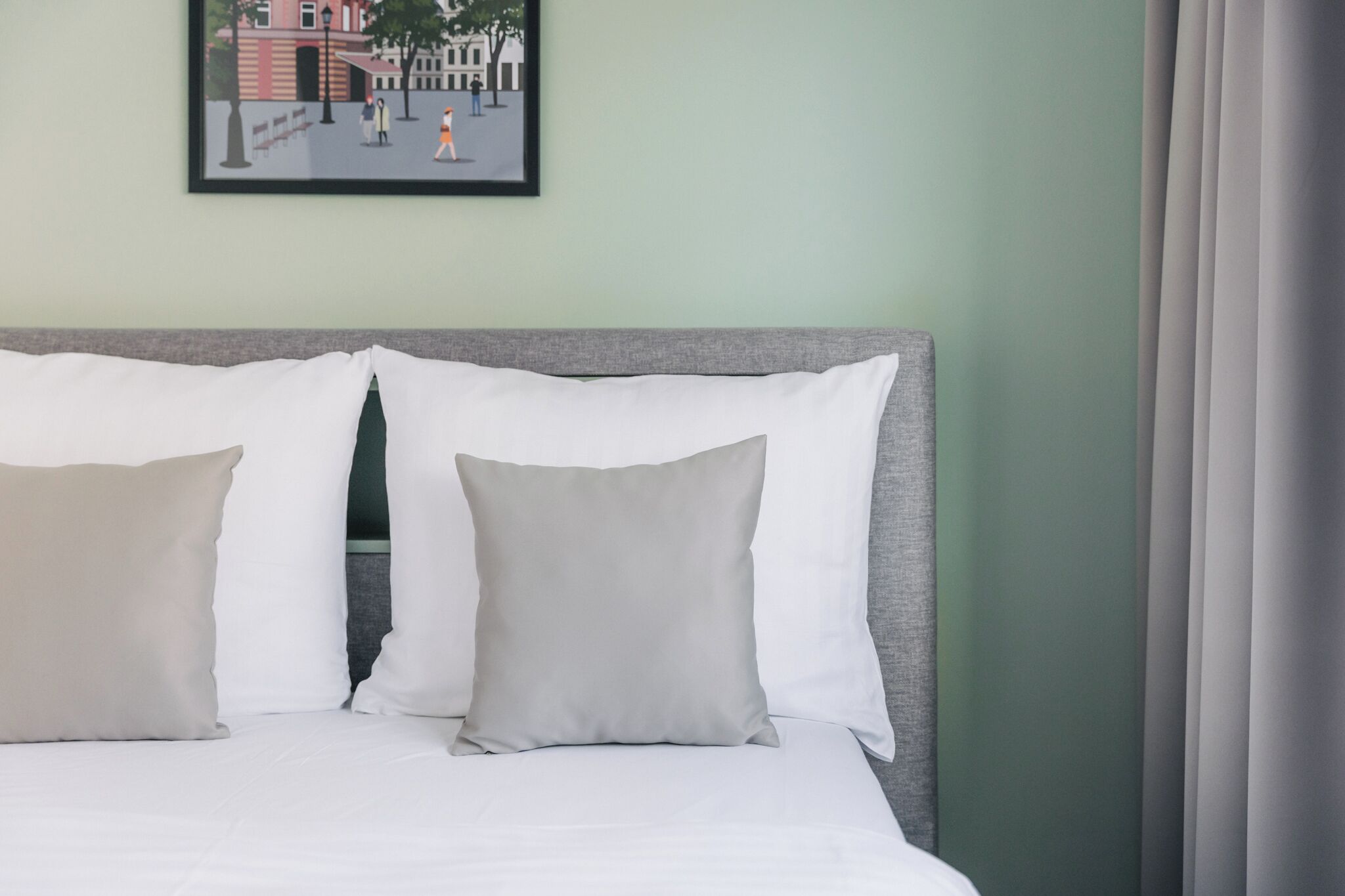Free WiFi, bed sheets