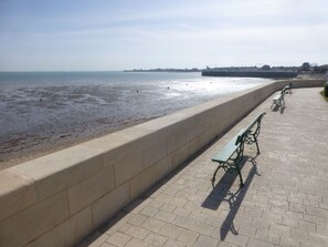 Am Strand, Liegestühle