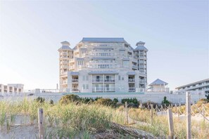 Exterior - Residence 412 at The Grand (Wildwood)