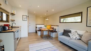 Kabin Deluks, ensuite (Black Moss Cabin ) | Lounge