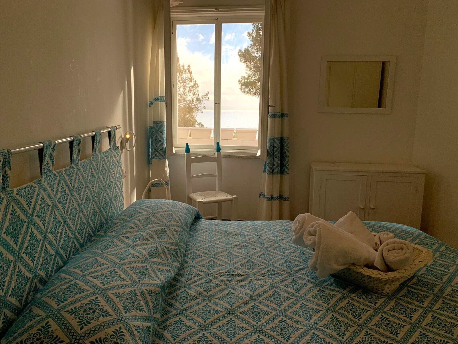 3 makuuhuonetta, silitysrauta/-lauta, vauvan matkasänky, Wi-Fi