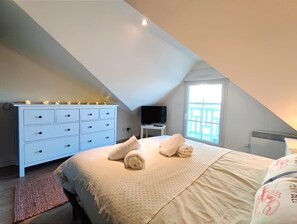 2 chambres, lit parapluie, Wi-Fi gratuit, draps fournis