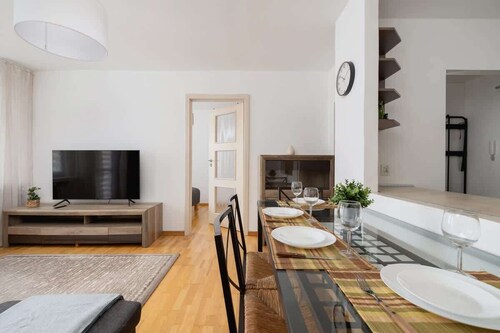 Stylish Apartment for 4 Persons | Smart TV | WIFI