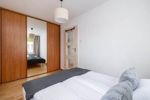 1 室のベッドルーム、アイロン / アイロン台、WiFi、ベッドシーツ