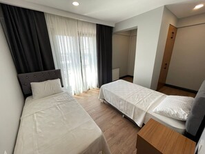 Family Apartment | In-room safe, iron/ironing board, free WiFi - Almin Apart Hotel (Istanbul)