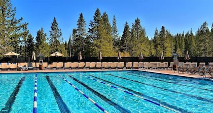 *New* Studio in Tahoe Donner - Amenities galore! ~Sun and Snowpeak