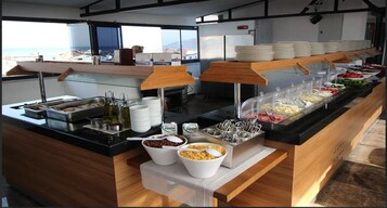 Desayuno buffet incluido todos los días 
