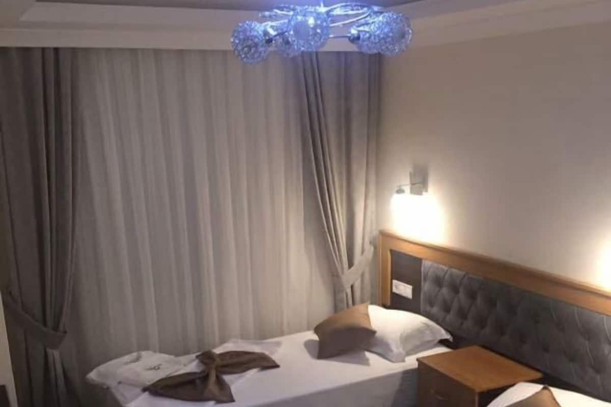 In-room safe, iron/ironing board, free WiFi
