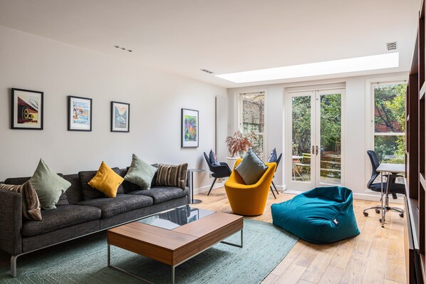 Heated floors - A Grand Four Bedroom Townhouse at Knightsbridge (London)