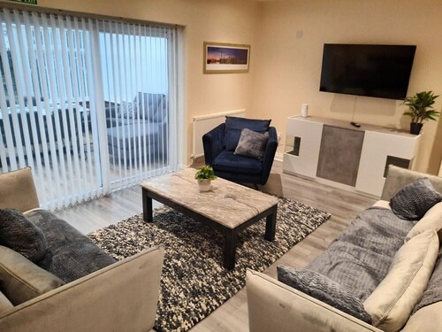 Luxury 5-bed Ensuite house Solihull