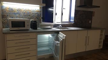 Hus | Privat køkken | Minikøleskab, mikrobølgeovn, kogeplade, espressomaskine