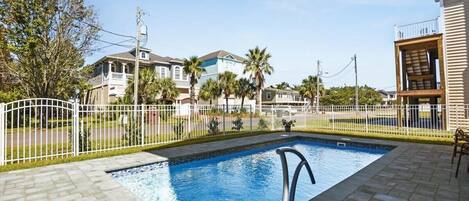 حمّام سباحة خارجي