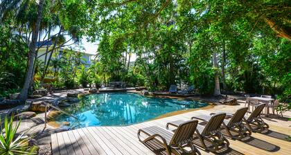 Poinciana Lodge 207, Poinciana Lodge 207 on Hamilton Island
