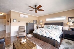 Suite estudio | Ropa de cama de alta calidad y caja de seguridad en la habitación 