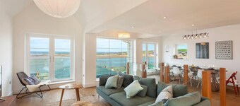 Appledore Home With Panoramic Estuary View