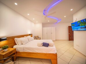 2 bedrooms, iron/ironing board, Internet, bed sheets