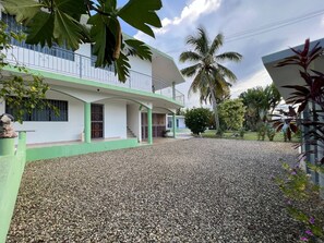 Exterior - 7br Massive Villa In Sosúa - 2mins From Nightlife! (Sosúa)