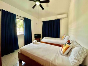 2 habitaciones, tabla de planchar con plancha, internet y ropa de cama 
