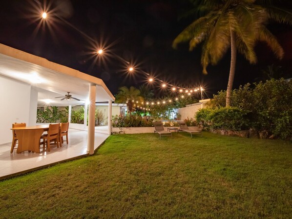 Outdoor dining - Casati Family House, Great Pool & Garden! (Sosúa)