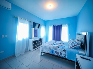 8 Schlafzimmer, Bügeleisen/Bügelbrett, Internetzugang, Bettwäsche