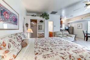 Apartment (0 Bedroom) | Interior - 4 Mi to San Tan Mtn Trails: Arizona Studio! (Queen Creek)