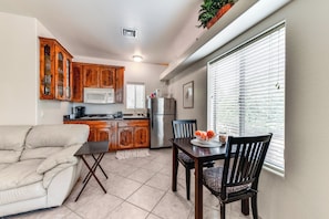 Apartment (0 Bedroom) | Interior - 4 Mi to San Tan Mtn Trails: Arizona Studio! (Queen Creek)