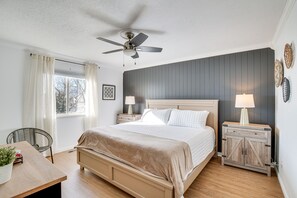 4 chambres, espace de travail pour ordinateur portable