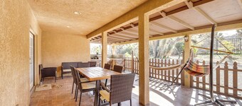 Joshua Tree Area Vacation Rental ~ 12 Mi to Park!