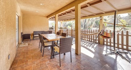 Joshua Tree Area Vacation Rental ~ 12 Mi to Park!